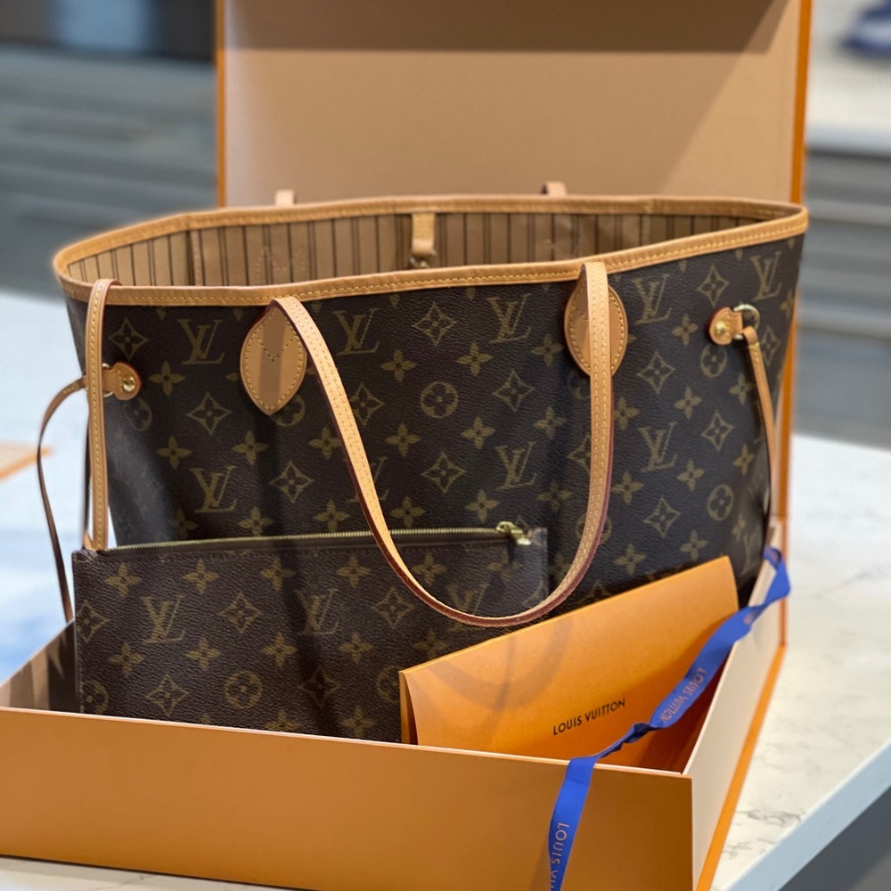 Louie Vuitton Neverfull Bag MM code M40995